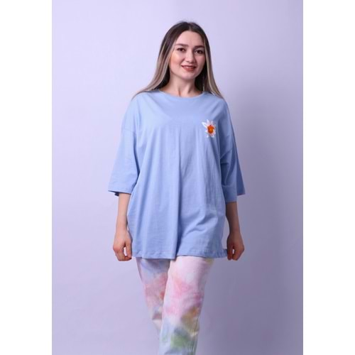 Kadın Tshirt Dökülen Papatya Baskılı - Bebe Mavisi - Std